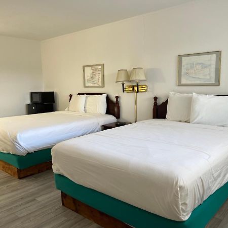 Voyager Inn St. Ignace Zewnętrze zdjęcie