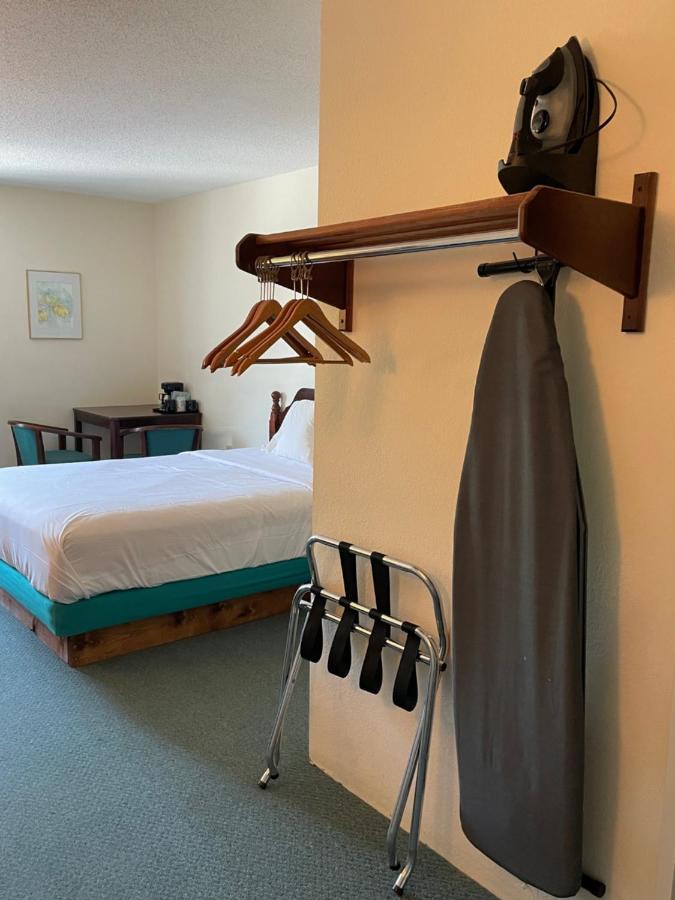 Voyager Inn St. Ignace Zewnętrze zdjęcie