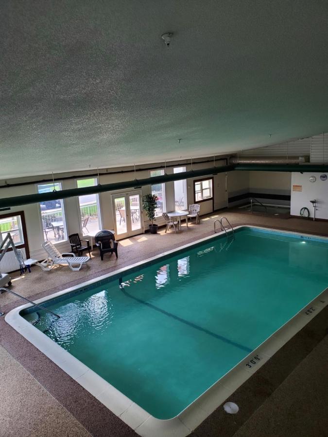 Voyager Inn St. Ignace Zewnętrze zdjęcie