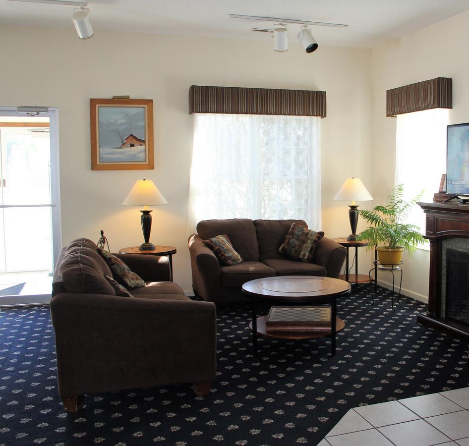 Voyager Inn St. Ignace Zewnętrze zdjęcie