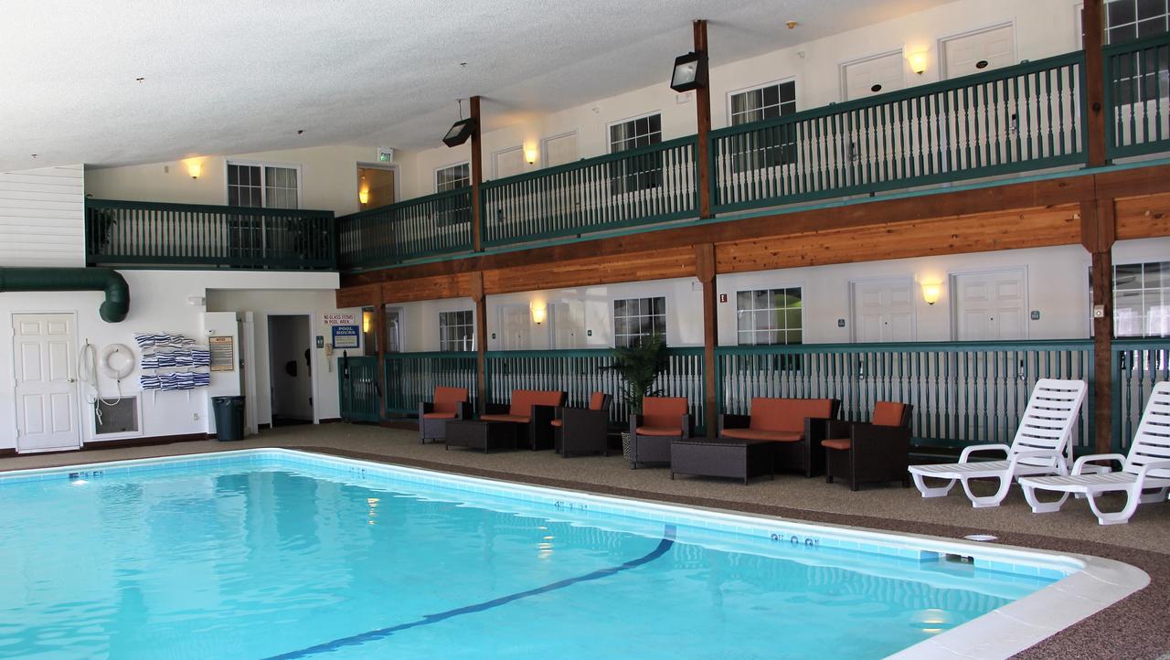Voyager Inn St. Ignace Zewnętrze zdjęcie