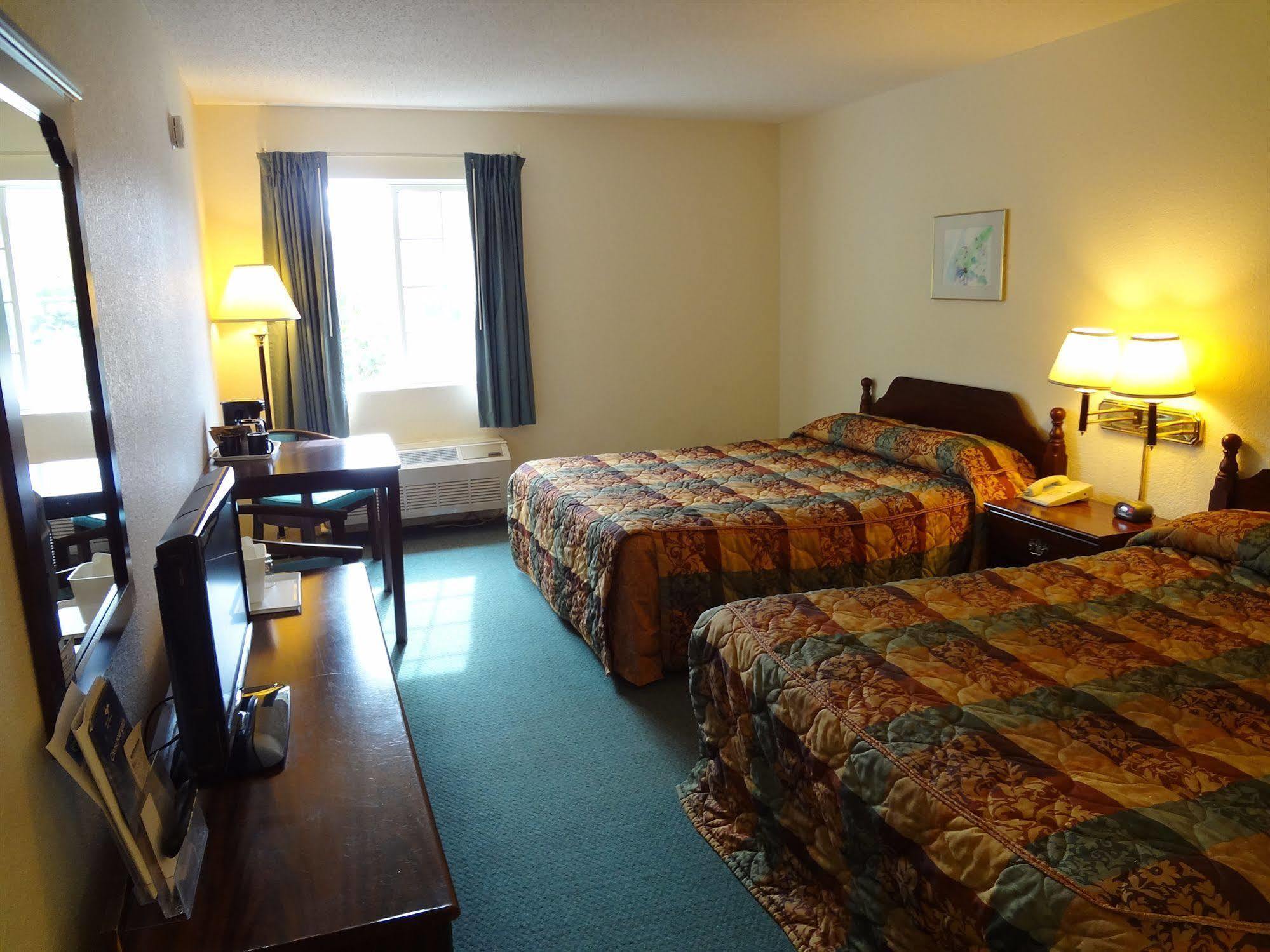 Voyager Inn St. Ignace Zewnętrze zdjęcie