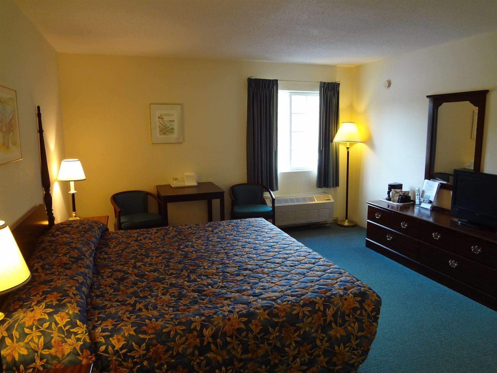 Voyager Inn St. Ignace Zewnętrze zdjęcie